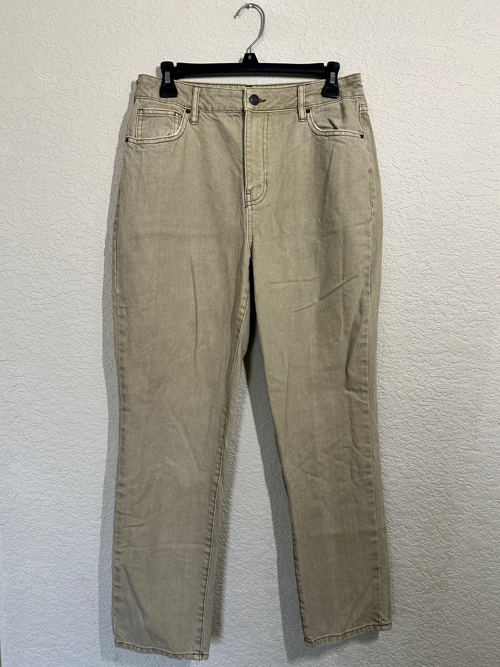 PacSun Women's Beige Straight-Leg Jeans
